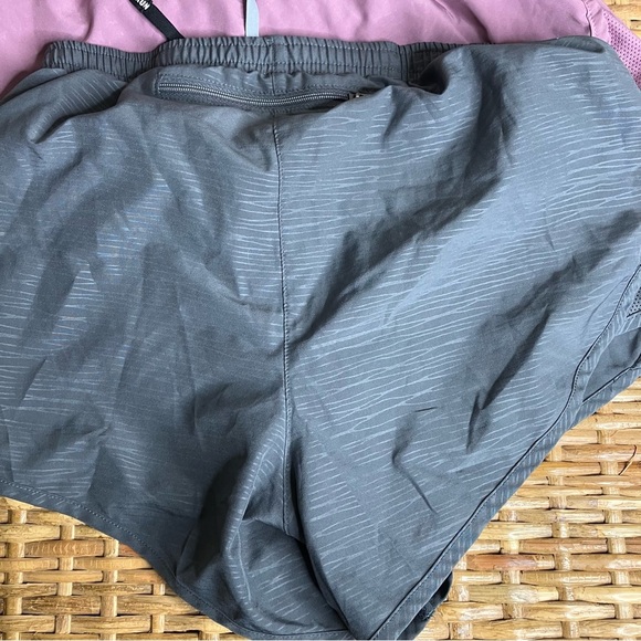 2 pairs Nike running shorts dri fit - Picture 5 of 7